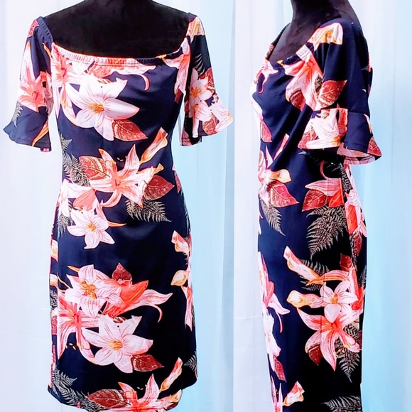 3/$30🦄HP🦄Floral print Off Shoulder Dress - Picture 2 of 8